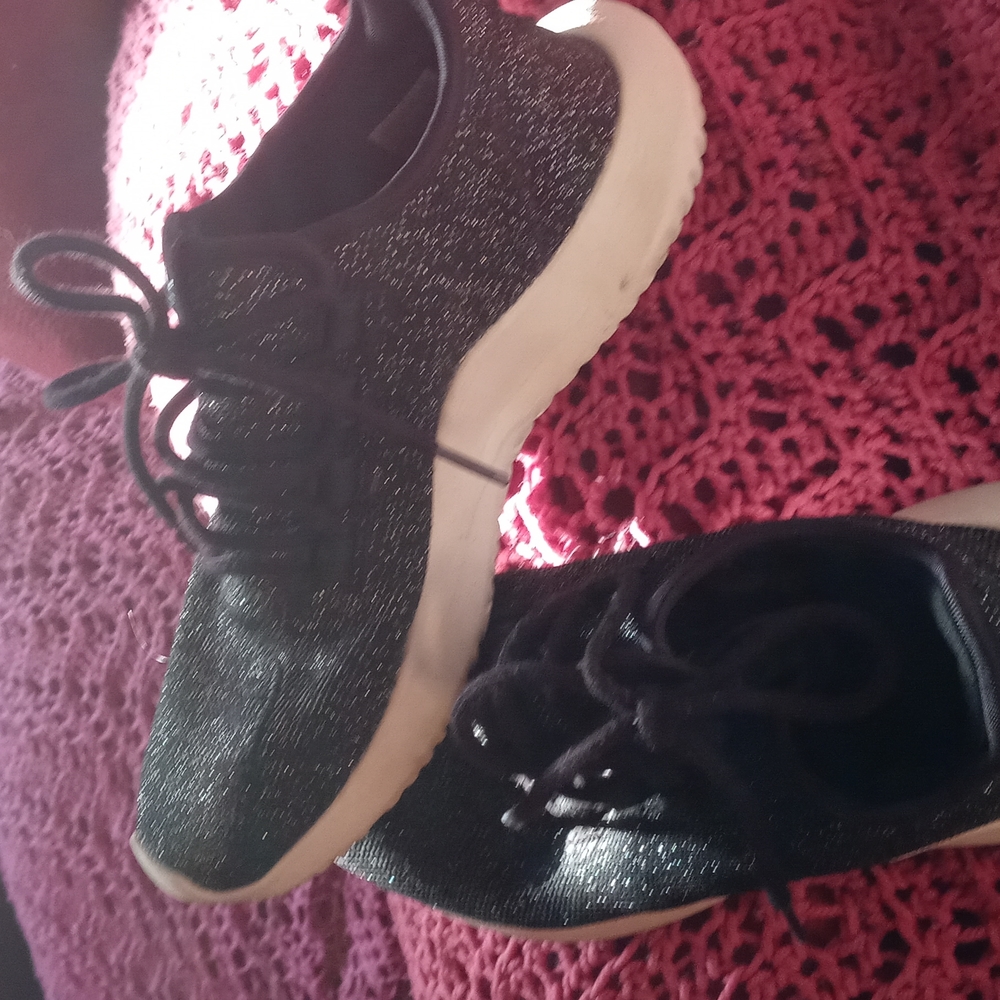 Adidas size 7 sneakers